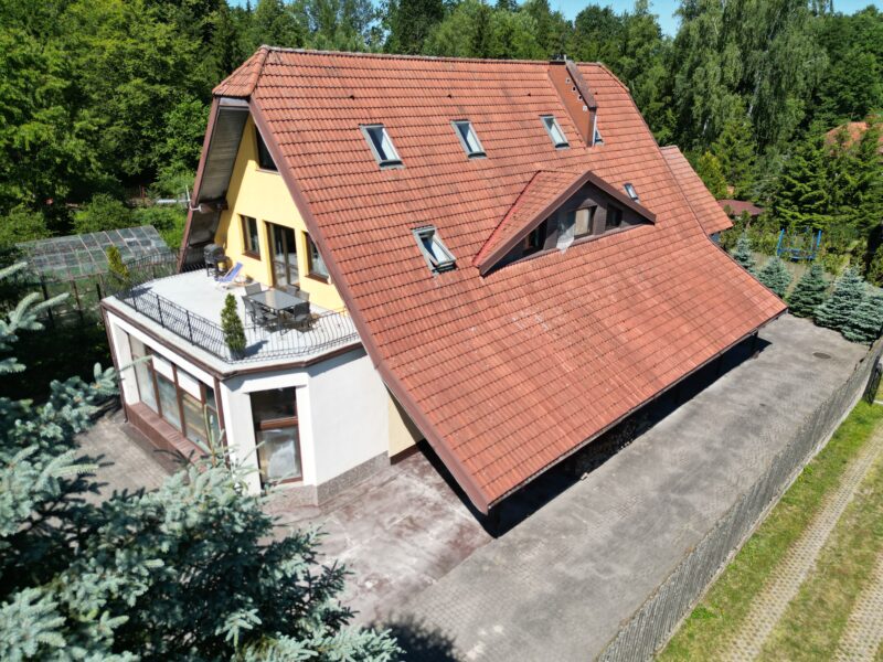 Trygort - dom z basenem - obrazek 9